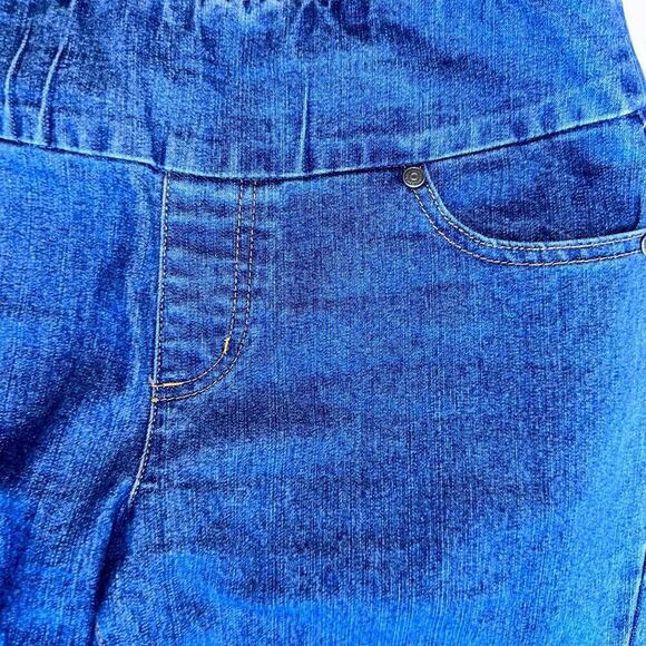 NWOT Women’s Size 8 Chadwicks Pull On Medium Blue Denim Jeans - Picture 4 of 8